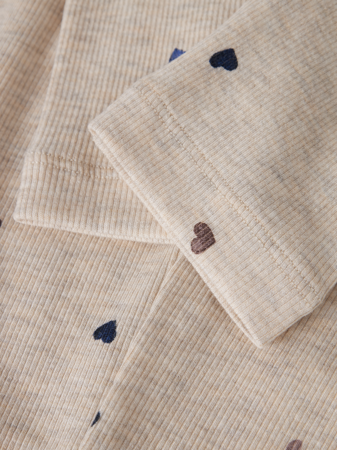 model_shot-front_full